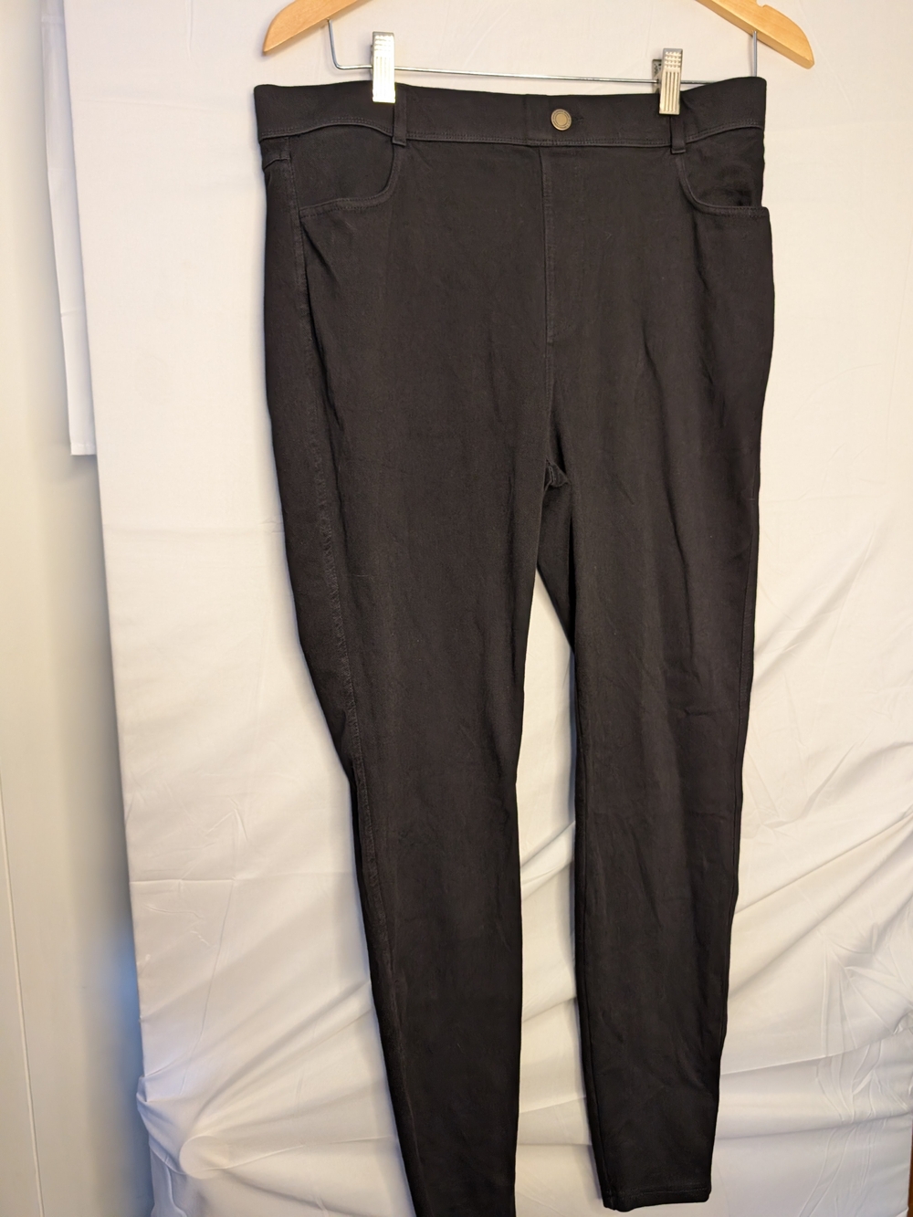Women’s Black High-Rise Ponte Leggings